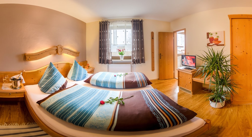 Economy Double Room Single Use photo 3
