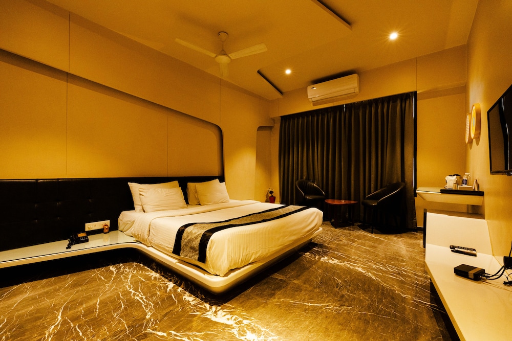 Deluxe Room - Photo 4