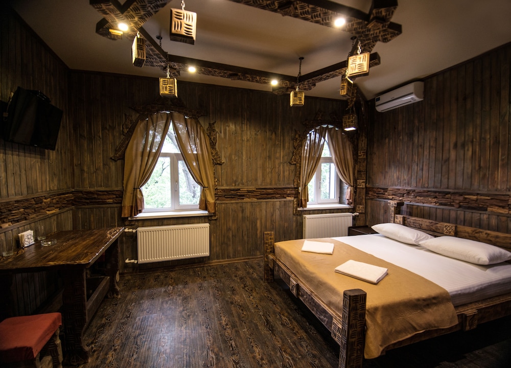 Deluxe Triple Room, 1 Queen Bed, Non Smoking photo 1