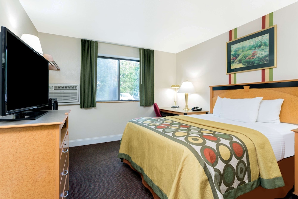 Standard Room, 1 King Bed - Photo 3