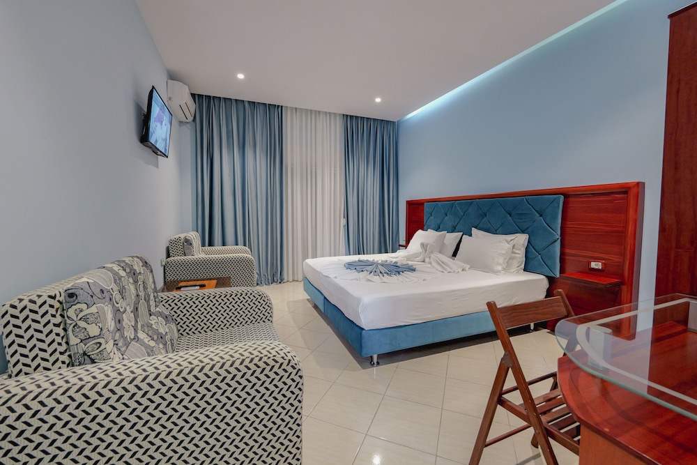 Family Room with Sea View photo 1