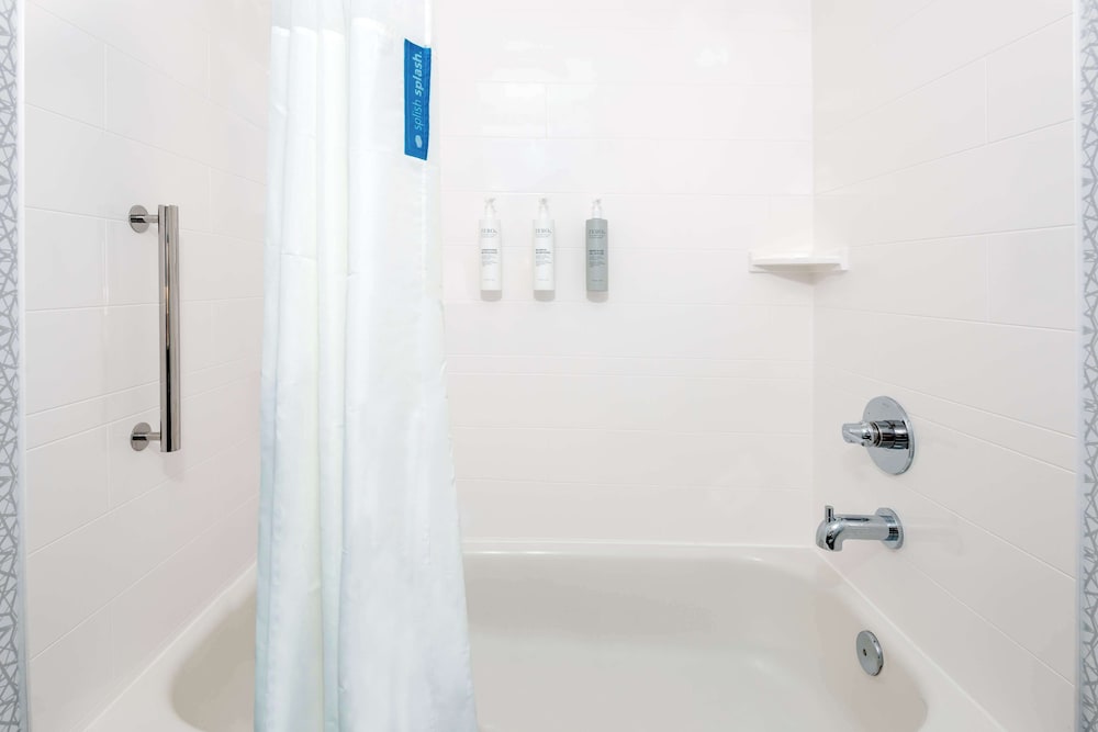 Suite, 2 Queen Beds, Non Smoking - Photo 7