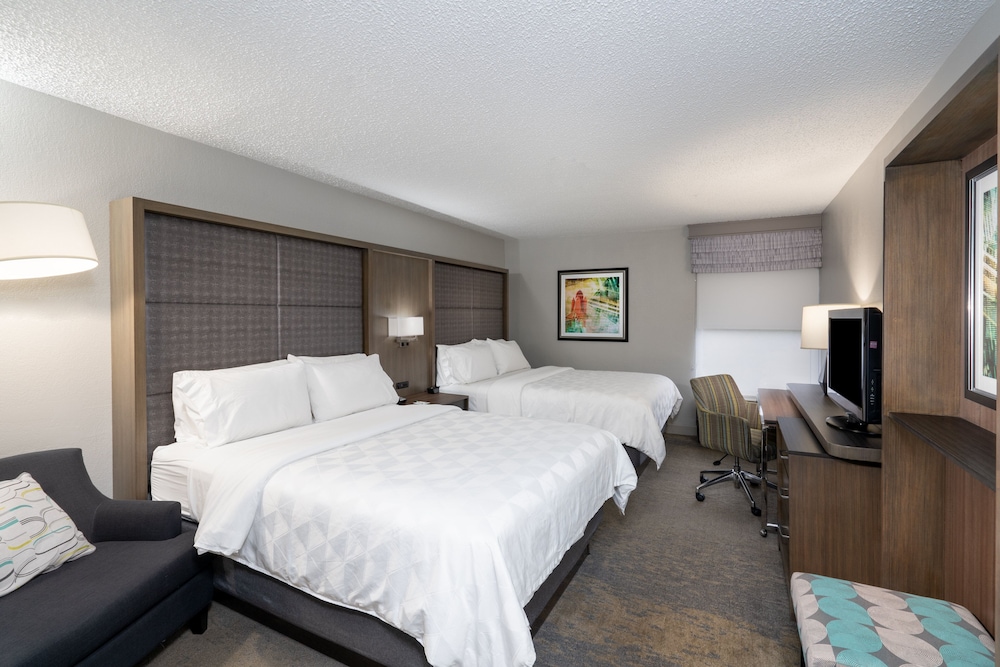 Standard Room, 2 Queen Beds, Accessible, Bathtub (Communications) - Photo 1