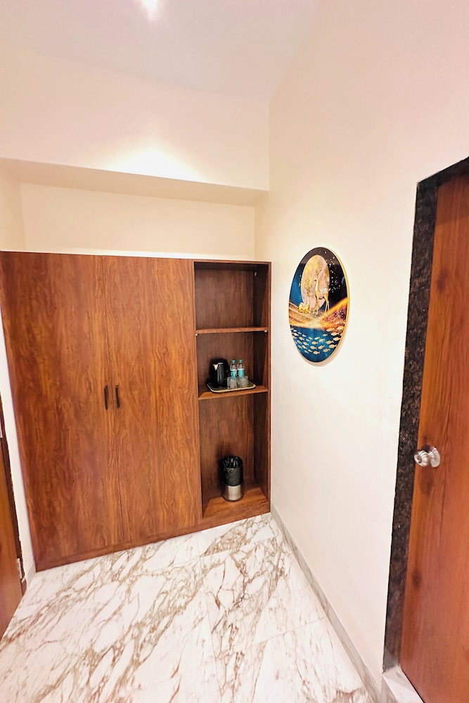 Executive Room - Photo 7