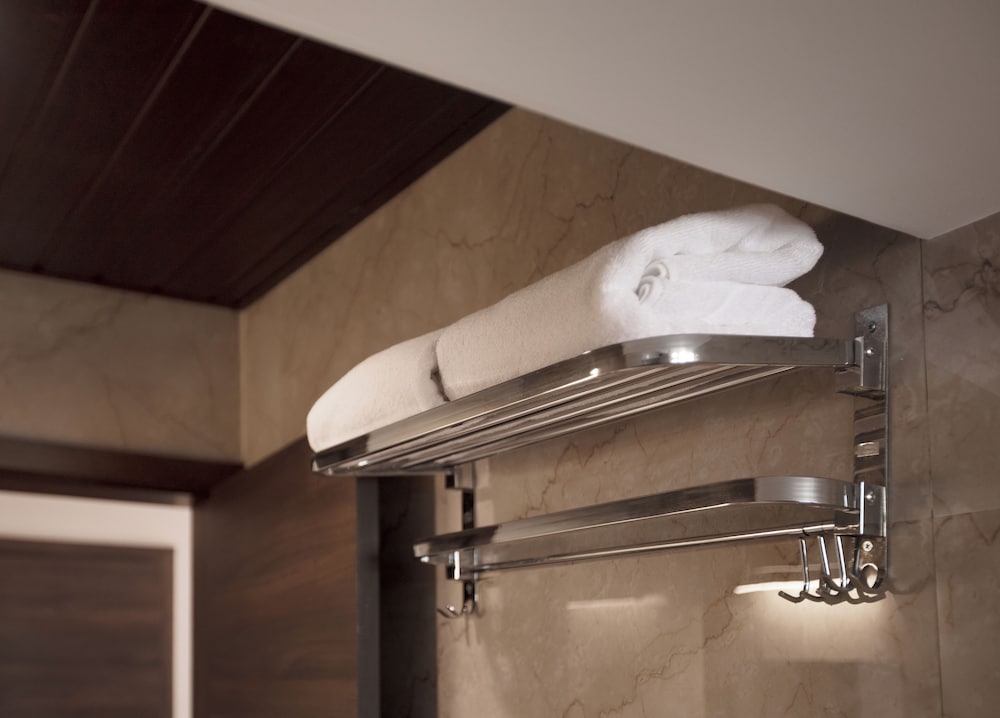 Executive Twin Room - Photo 10