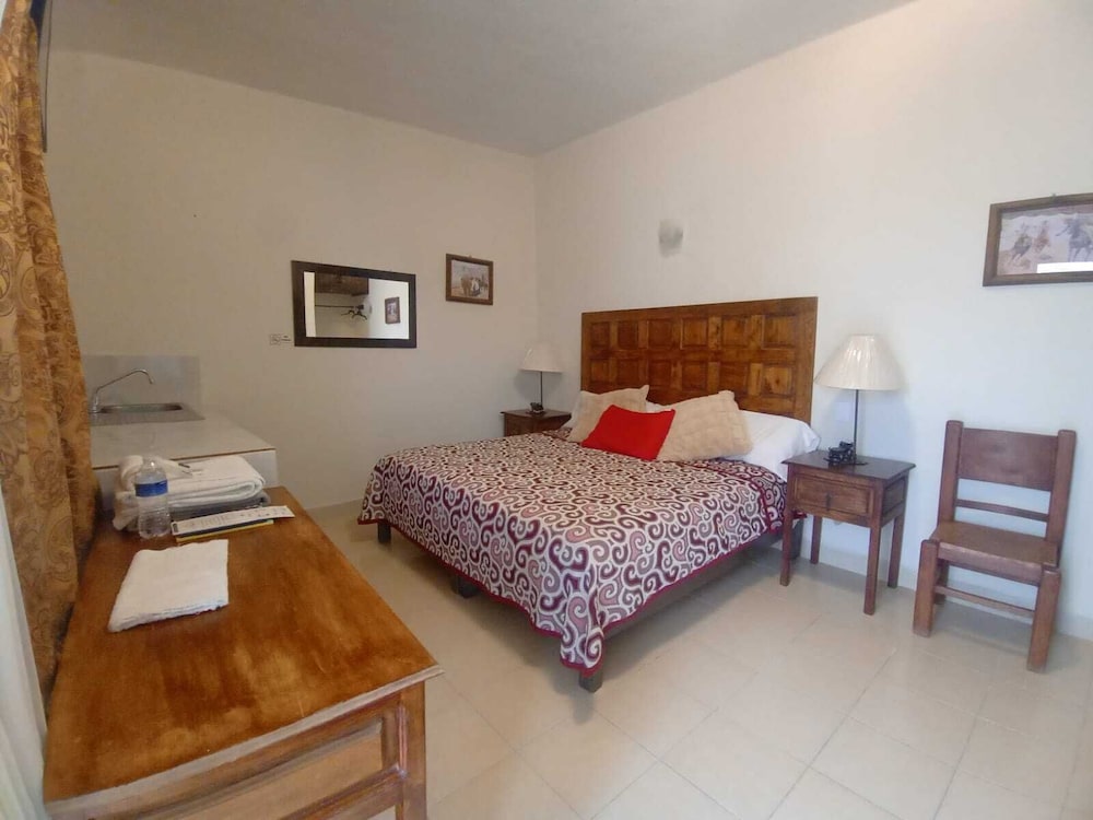Deluxe Master Room