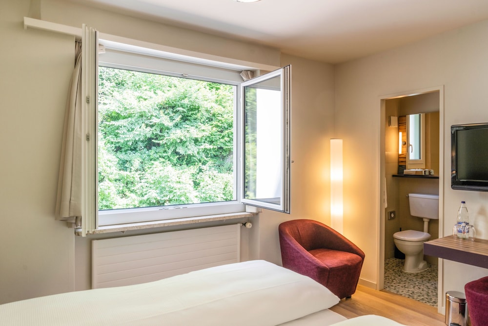 Classic Double or Twin Room - Photo 8