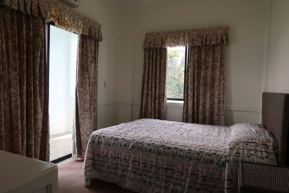 Basic Condo, 2 Bedrooms photo 1