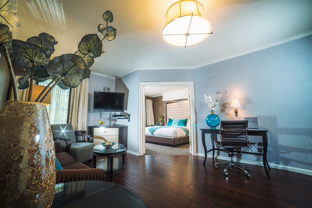 Superior Room, 1 King Bed - Photo 4