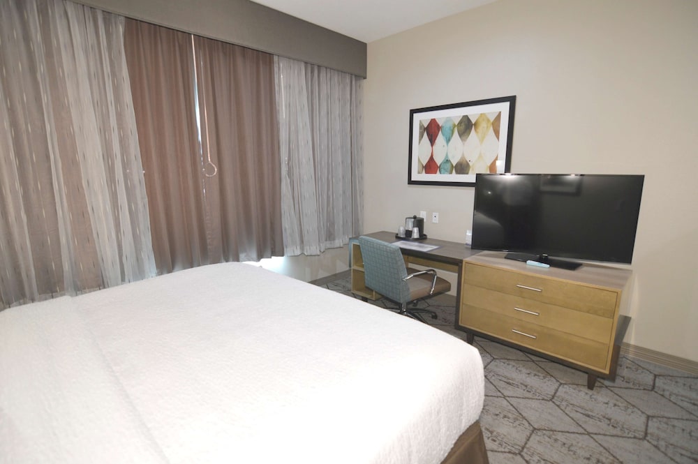 Suite, 2 Queen Beds, Accessible, Kitchen (with Sofabed)