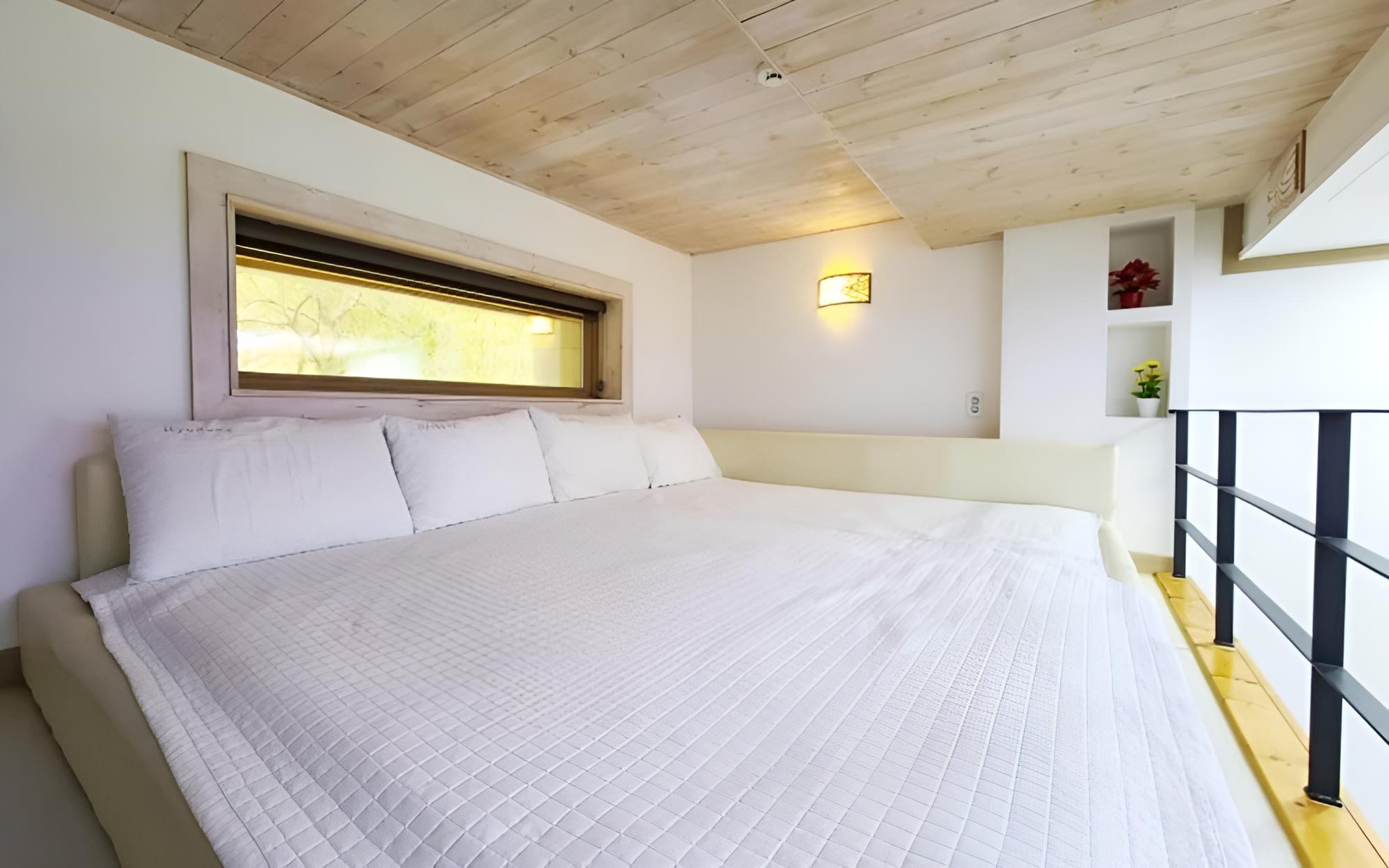 Room (Airless (Spa Duplex)) - Photo 8