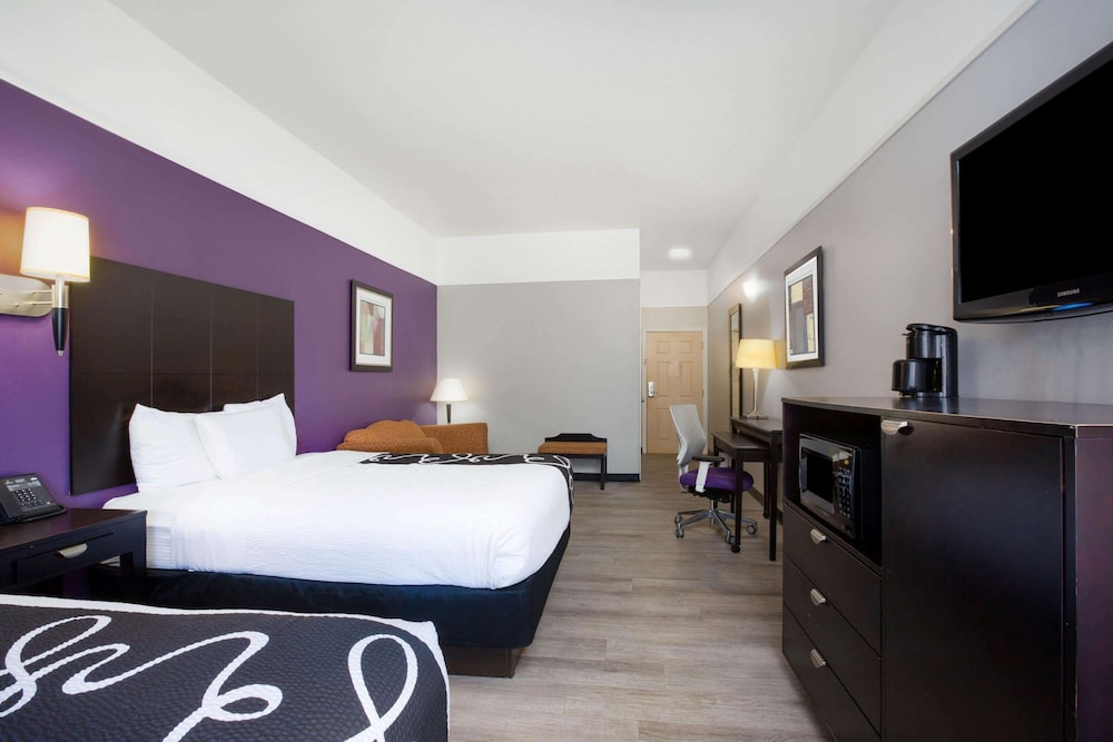 Room, 2 Queen Beds, Accessible, Non Smoking (Mobility,Hearing,Tub w/Grab Bars) - Photo 1