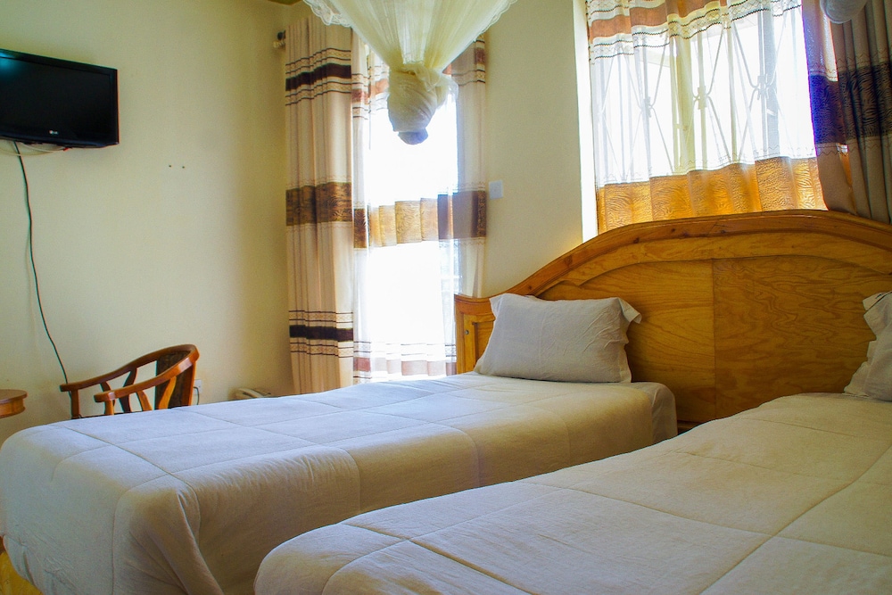 Deluxe Twin Room photo 2
