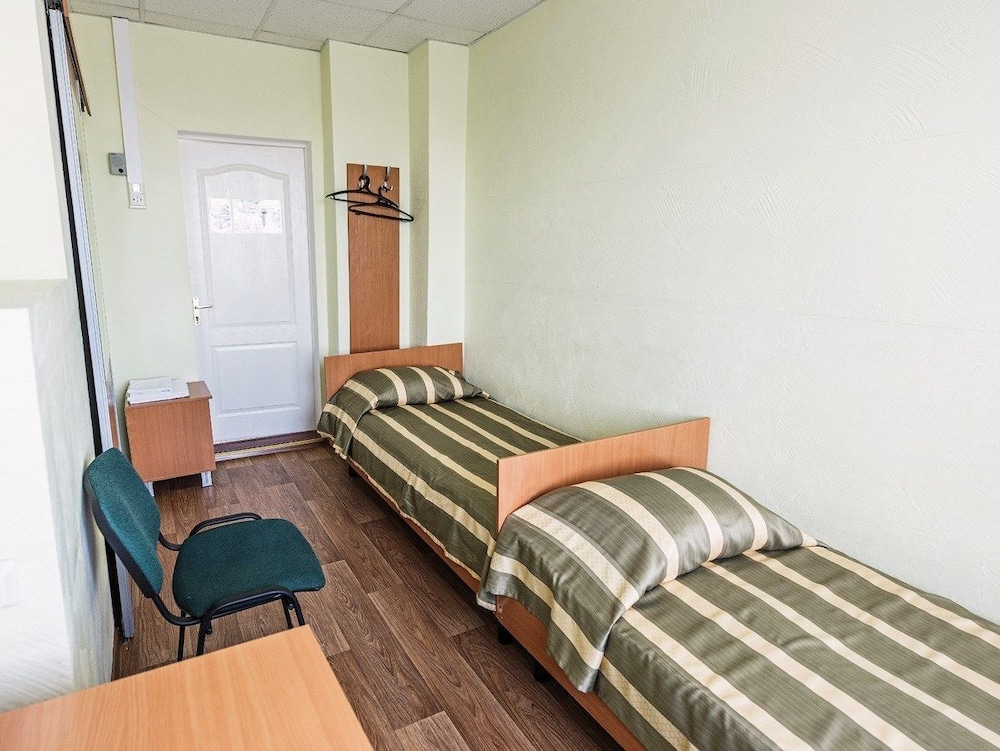 Economy Twin Room, Shared Bathroom photo 2