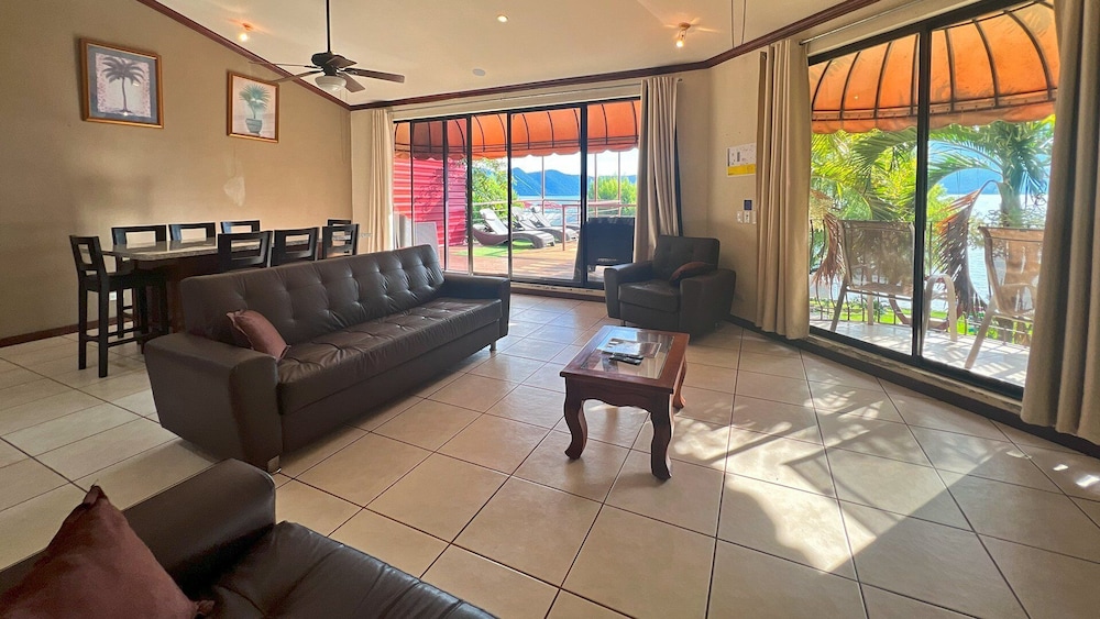 Family Suite, 2 Bedrooms, Lake View, Lakeside photo 3
