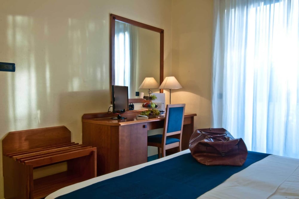 Camera Matrimoniale + Letto con Balcone - dependance (annex) - Photo 3