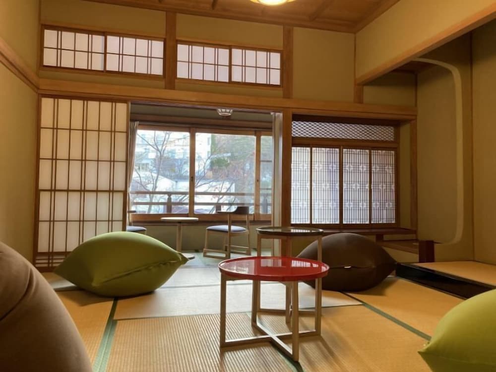 Large Japanese Style Room with Futon, Non Smoking photo 1