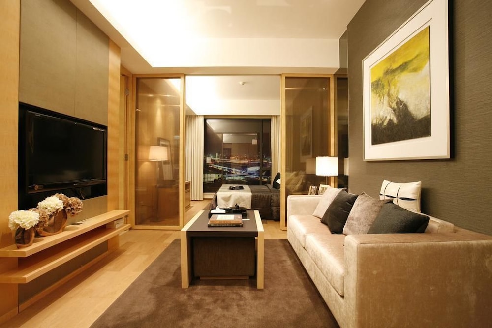 Business Suite, 2 Twin Beds photo 1