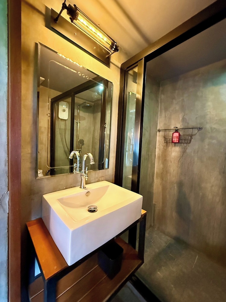 Deluxe Twin Room photo 3