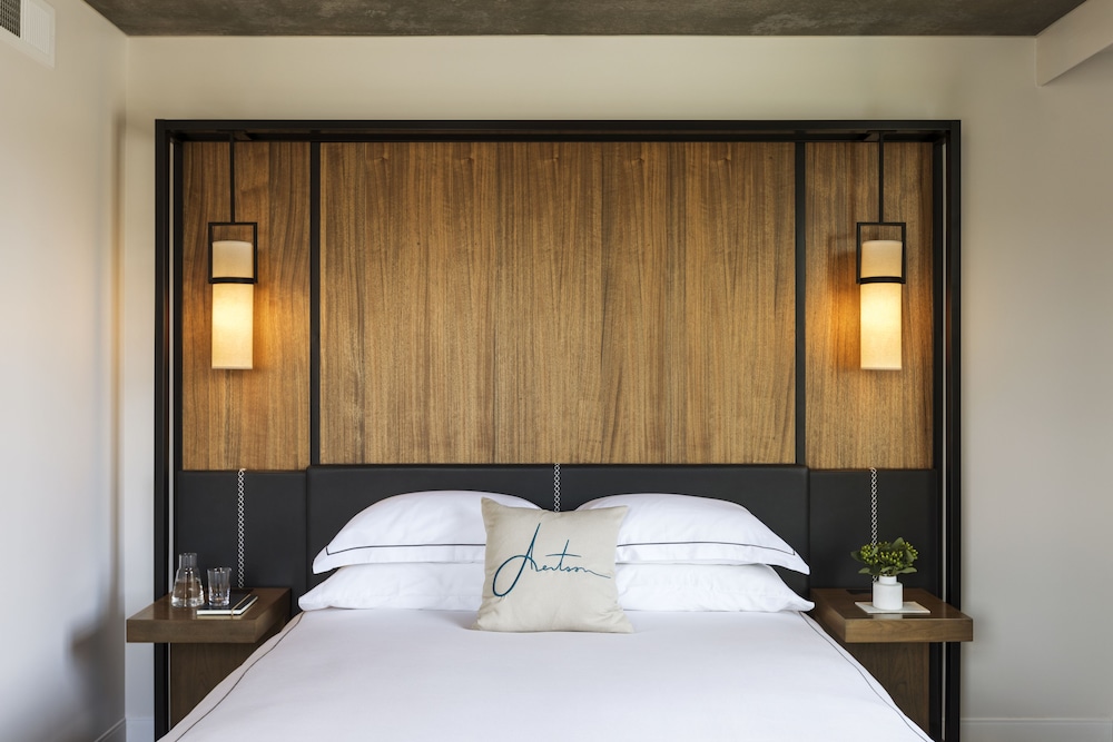 Suite, 1 King Bed (Spa)