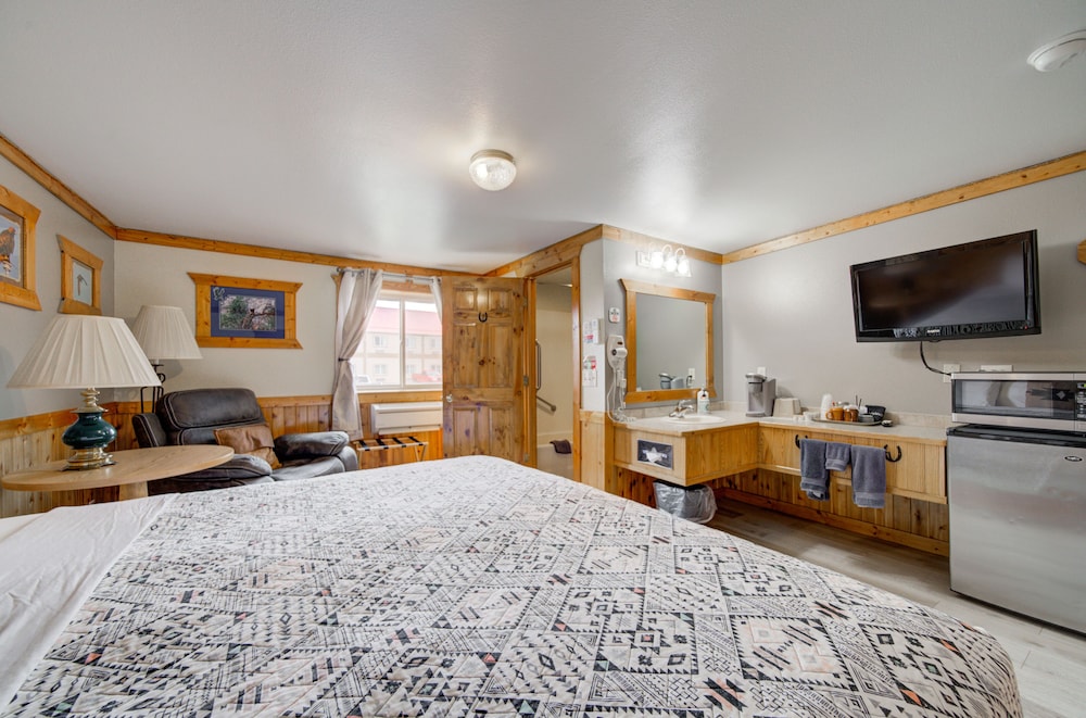 Deluxe King Room photo 1