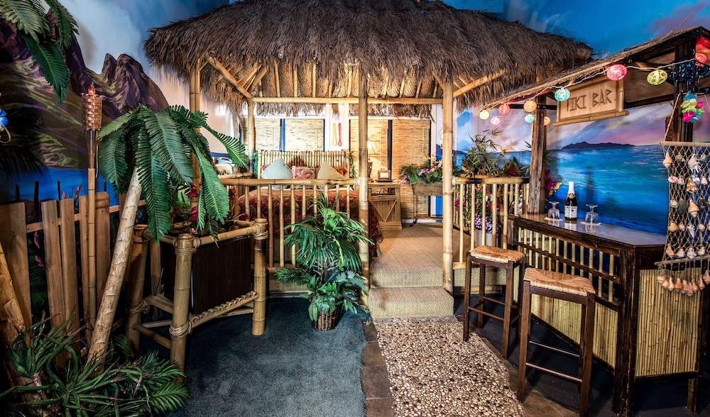 Room (Hawaiian Hideaway) - Photo 1