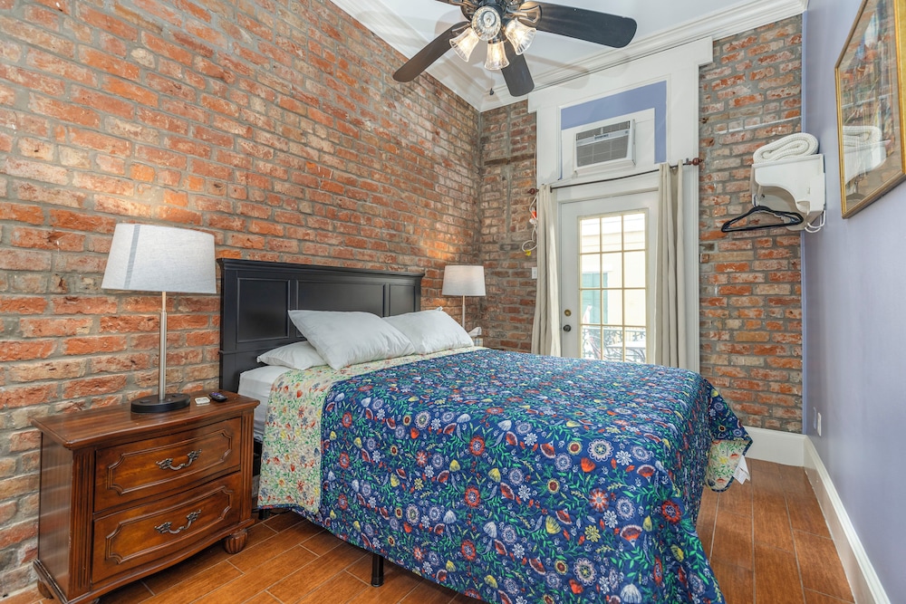 Classic Room, Balcony