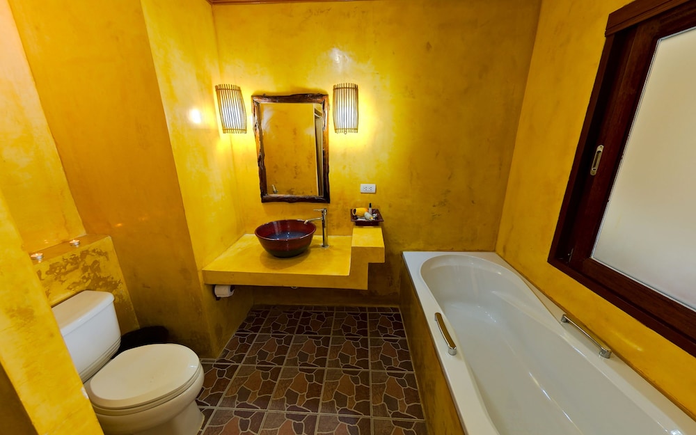 Deluxe room with Balcony photo 3