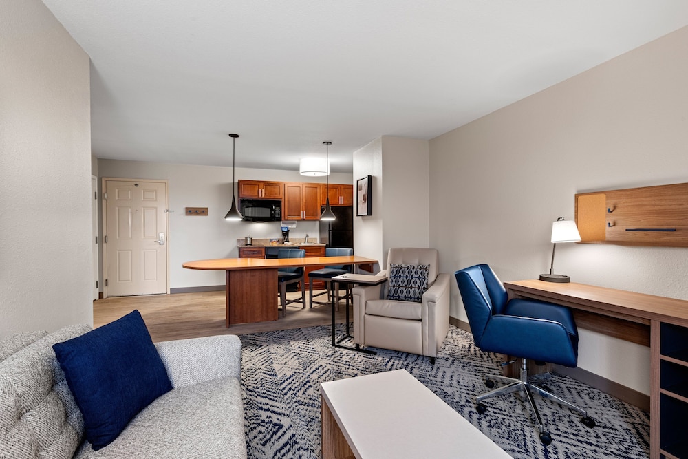 Suite, 1 Bedroom, Accessible Bathtub (1 King, Comm, Mobil Tub) - Photo 1
