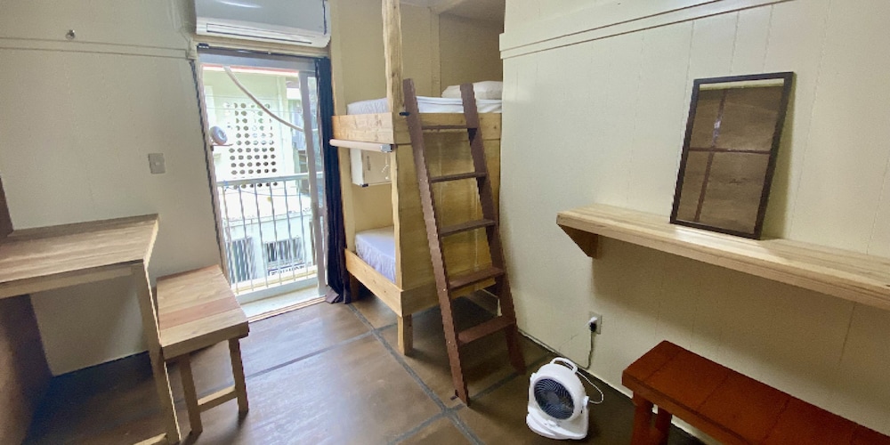 Twin Room with Air conditioner, Unisex, Non Smoking - Photo 1