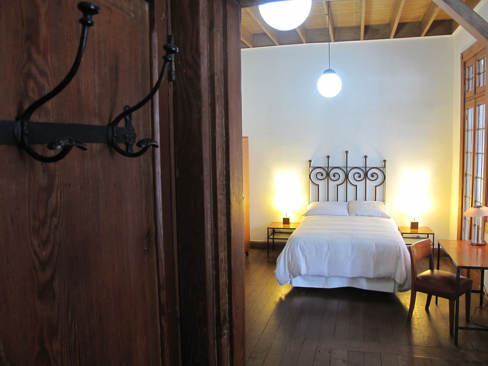 Suite, 2 Double Beds, Courtyard View (Room N-5) photo 3