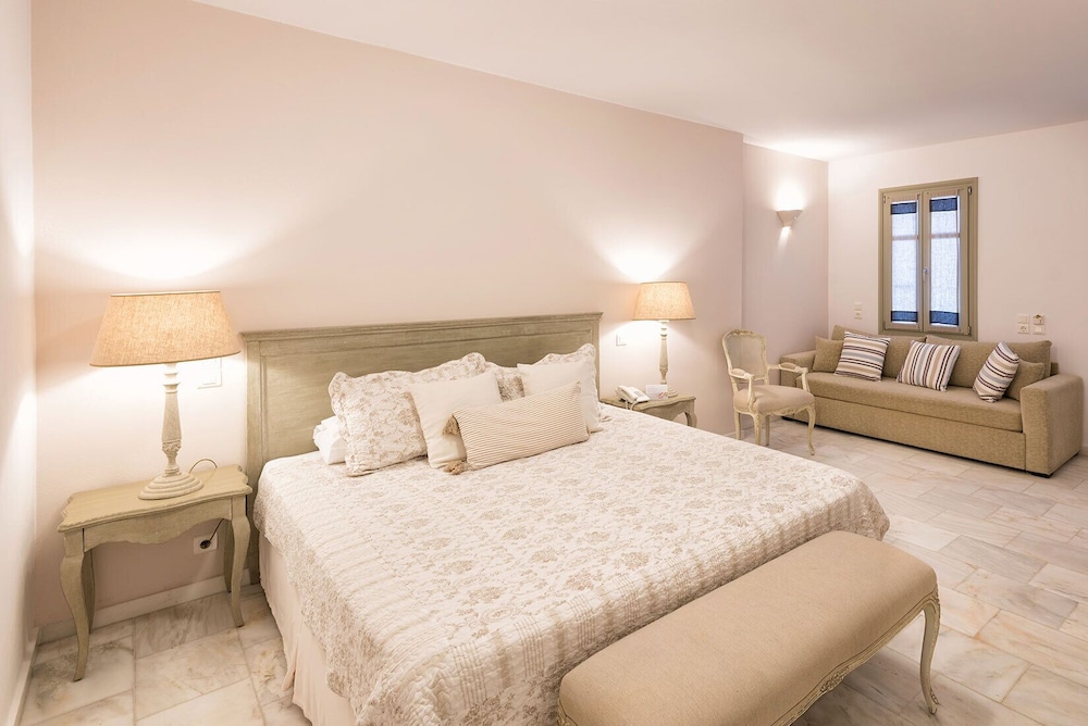Junior Studio Suite, Garden View