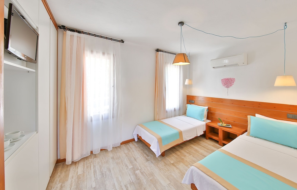 Economy Twin Room