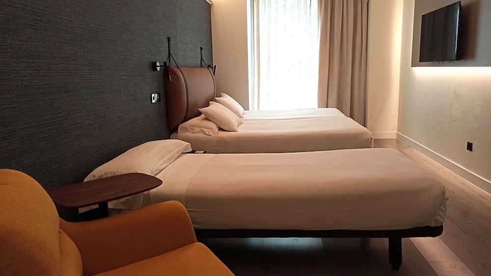 Triple Room - Photo 1