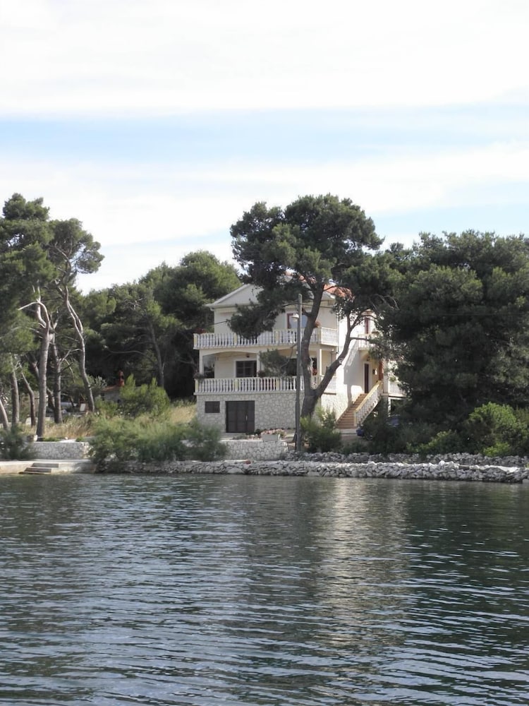Apartment (Josef - seaview - A3(3+2) PLAVI)
