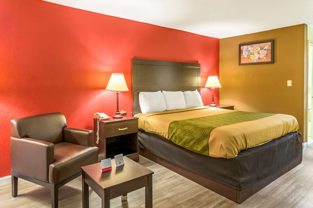 Standard Room, 1 King Bed, Non Smoking - Photo 20