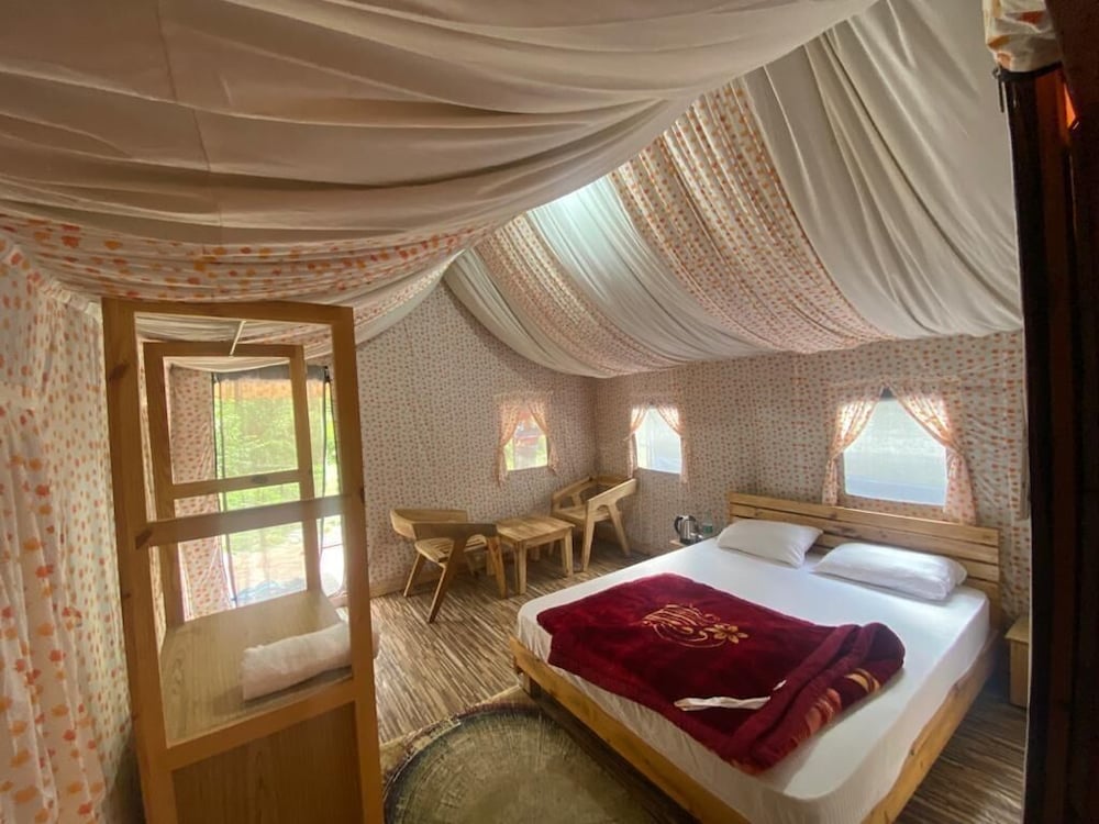 Single Room, Balcony, Mountain View