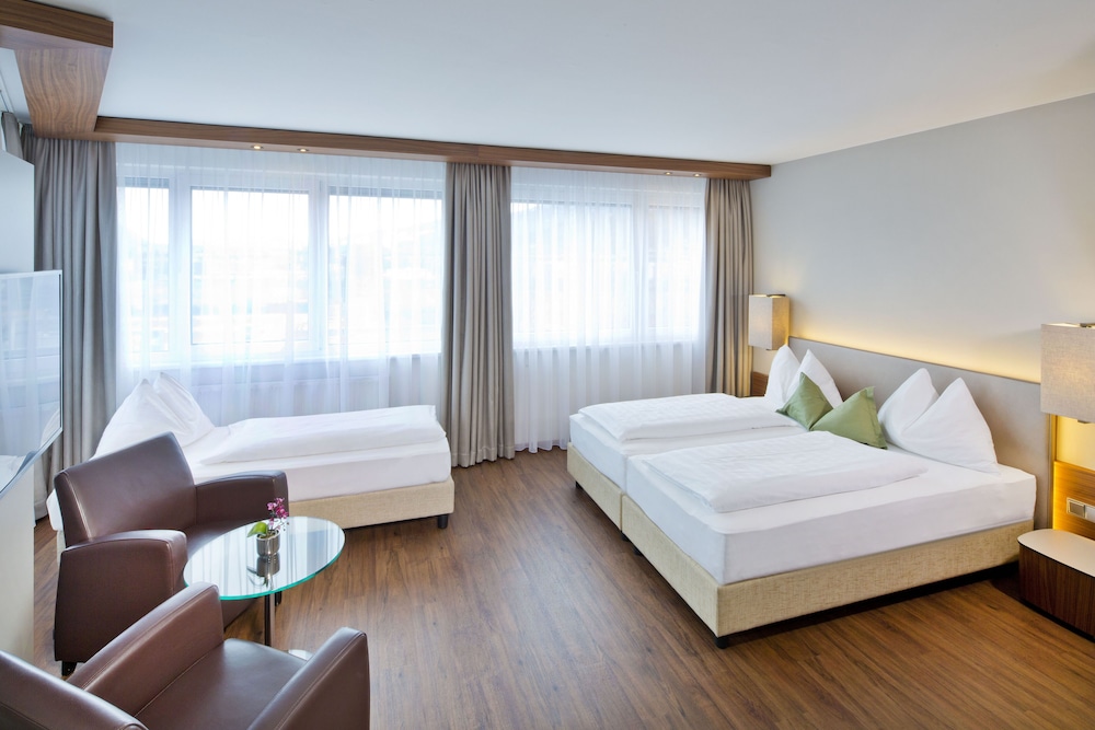 Triple Room - Photo 1