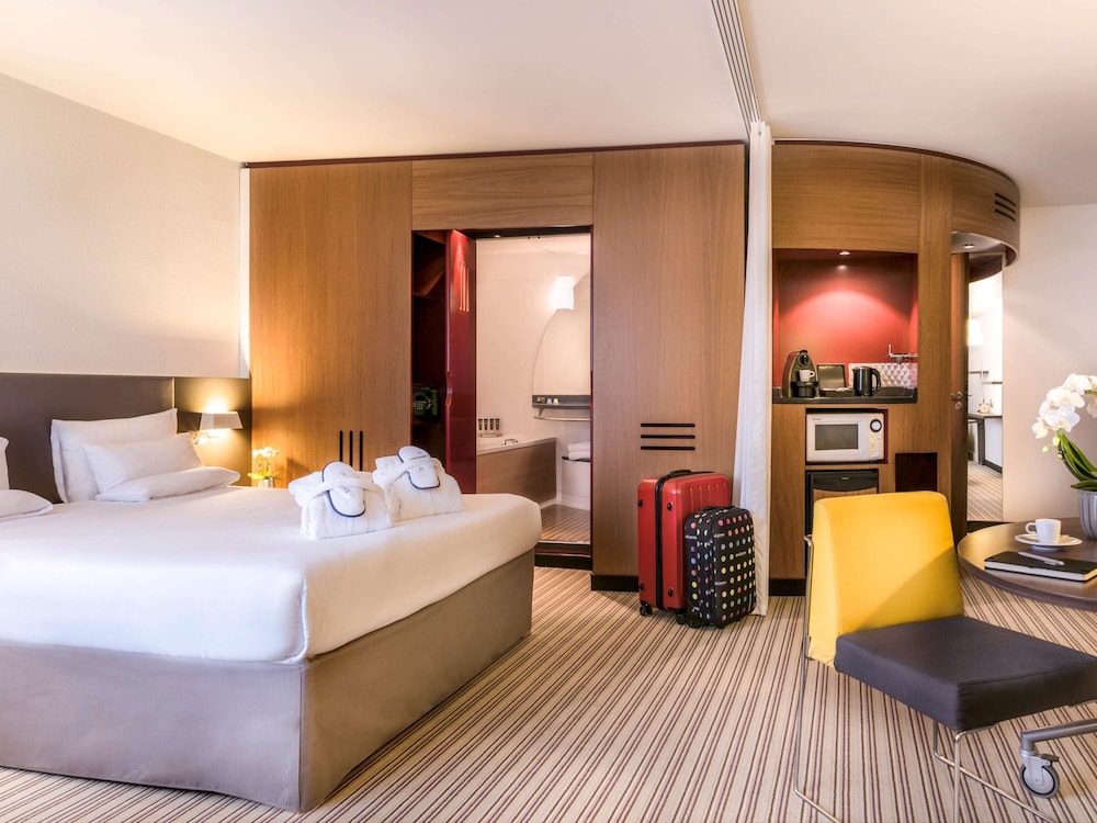 Executive Suite, 1 Bedroom - Photo 1