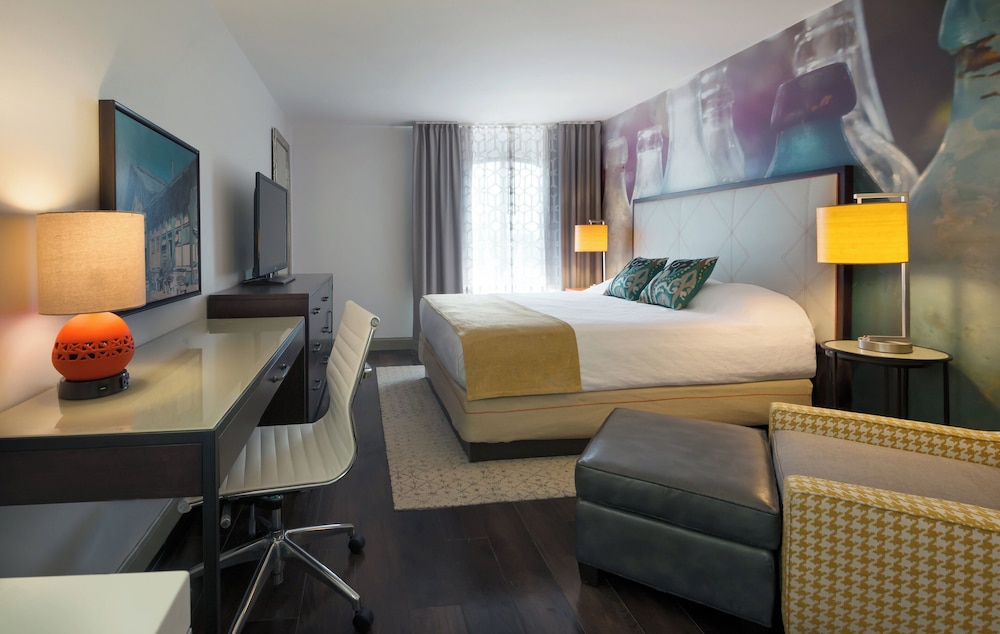 Studio Suite, 1 King Bed photo 3