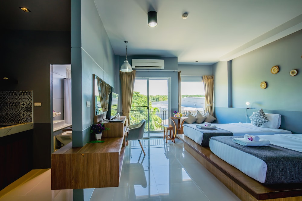 Deluxe King or Twin Room - Photo 2