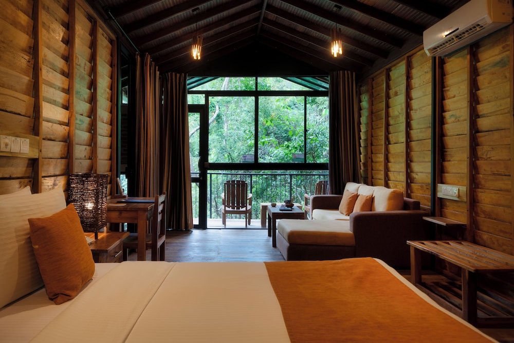 River Chalet, Family photo 3