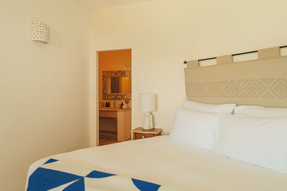 Suite (Mountain Pool) - Photo 1