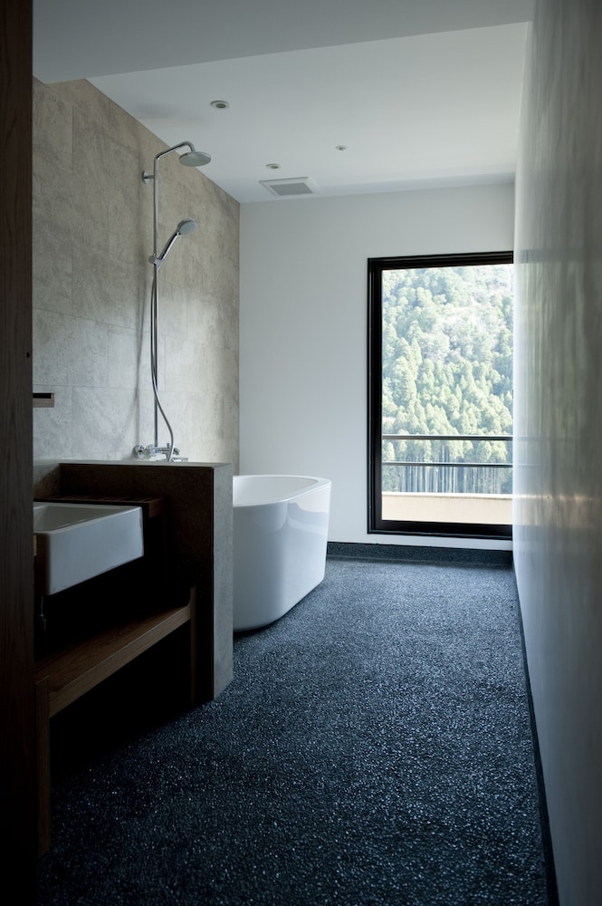 ONCRI Luxury Twin room, Non Smoking (52sqm, with bathroom, for 1 - 2) - Photo 5