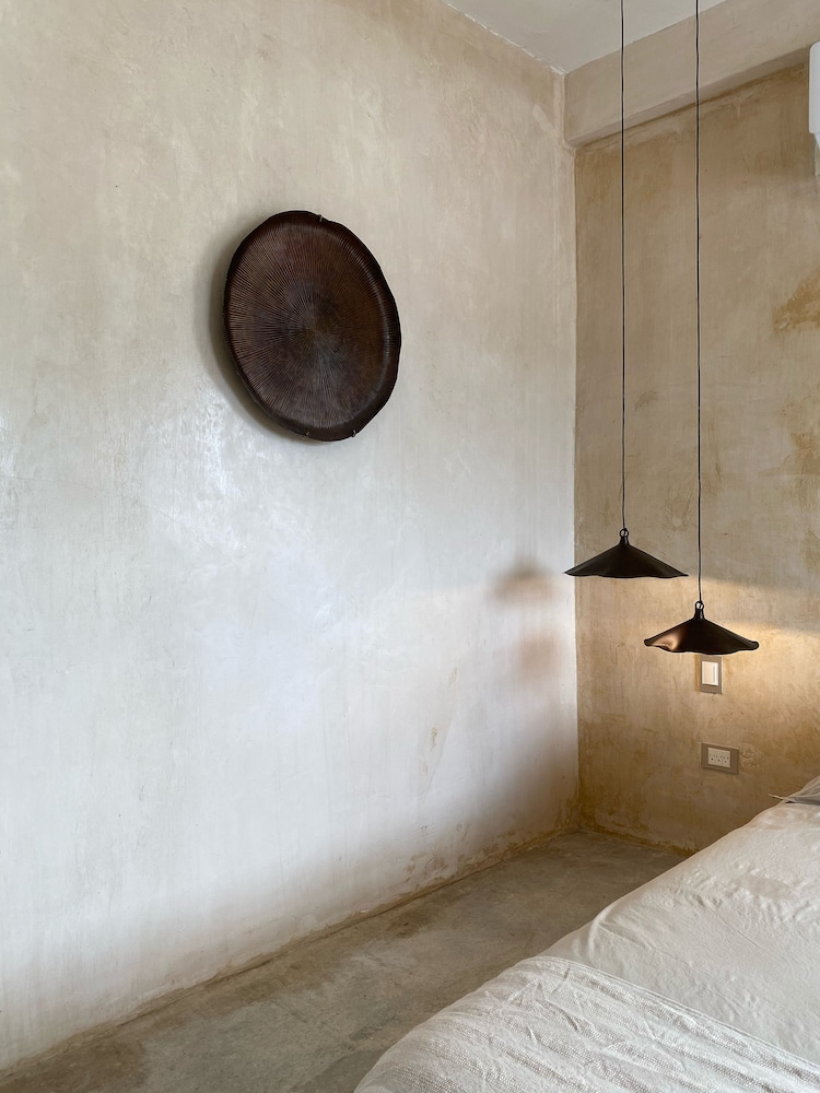 Suite Design, 1 letto king con divano letto, accesso alla piscina, vista mare parziale
