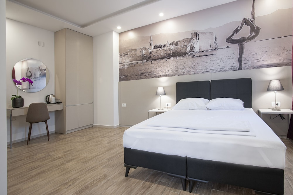 Deluxe Double Room (Extra Bed) photo 1