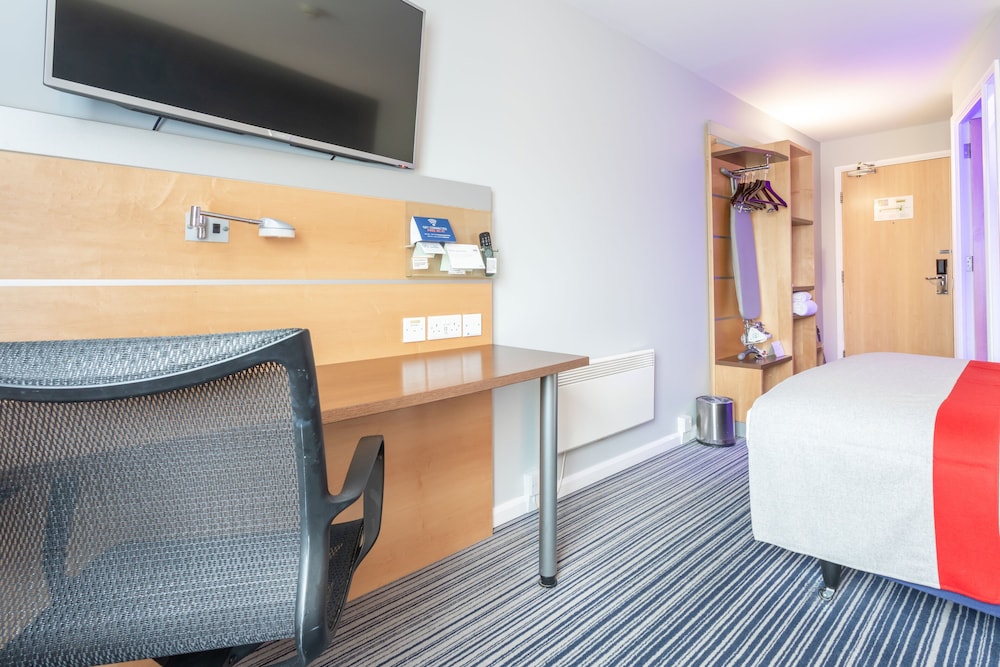 Standard Room, 1 Double Bed (with Free Hot Breakfast) - Photo 6