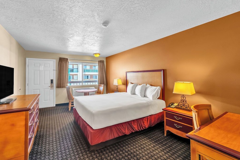 Superior Room, 1 King Bed - Photo 3