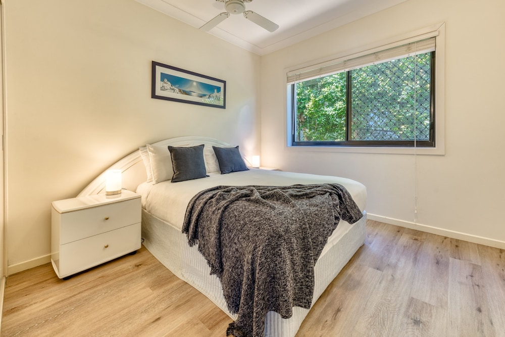 Premium Apartment, 3 Bedrooms, Ocean View, Sea Facing photo 3