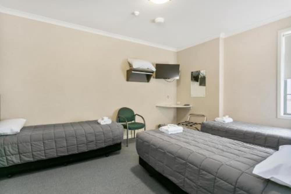 Studio (Two Bedroom Unit) photo 2